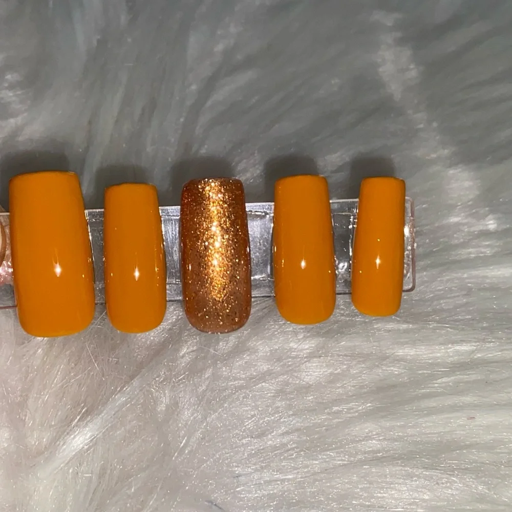 10pcs Medium Square Orange with Orange Glitter Accent Press on Nails